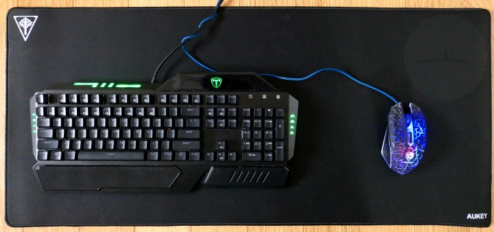 Review: Aukey XL Gaming Keyboard and Mouse Pad