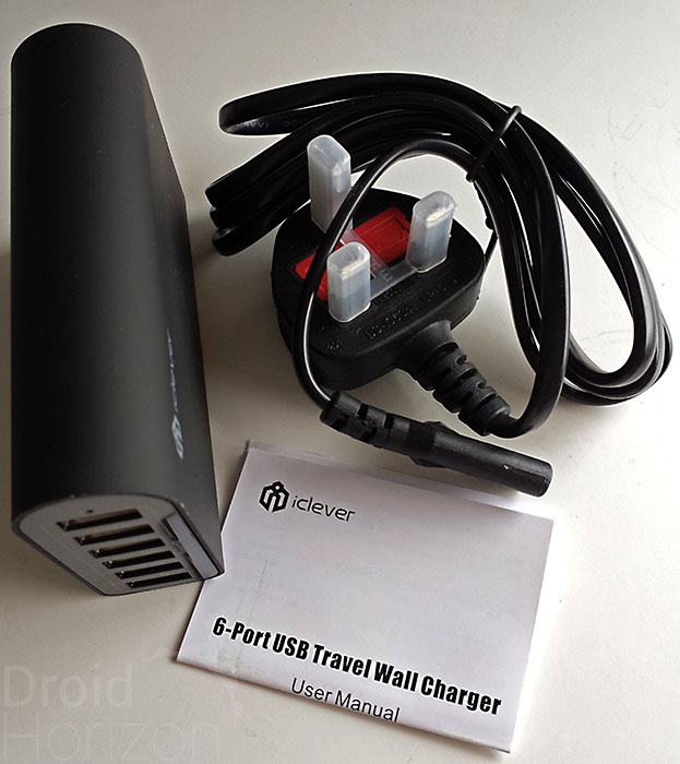 iClever Travel Wall Charger - Contents