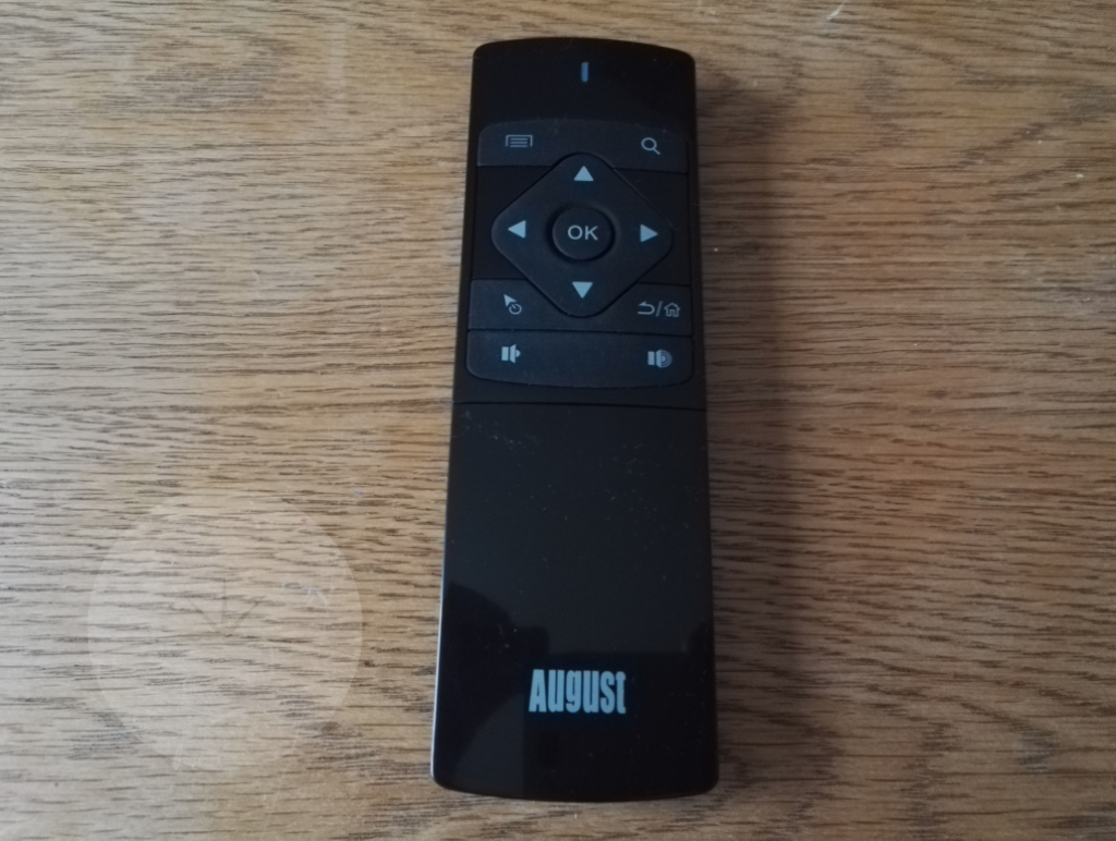 Review: August PCR500 Smart Remote Control full front