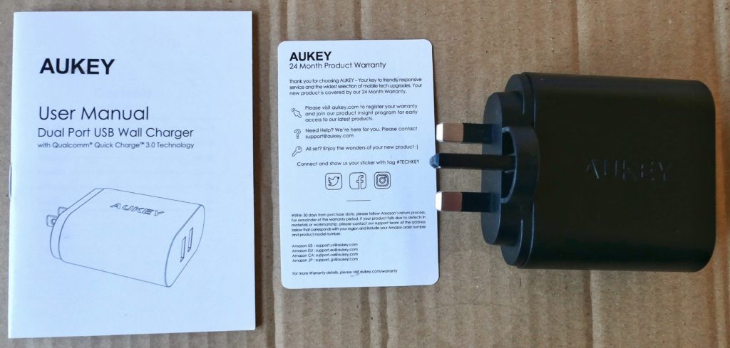 Aukey PA-T16 - Contents