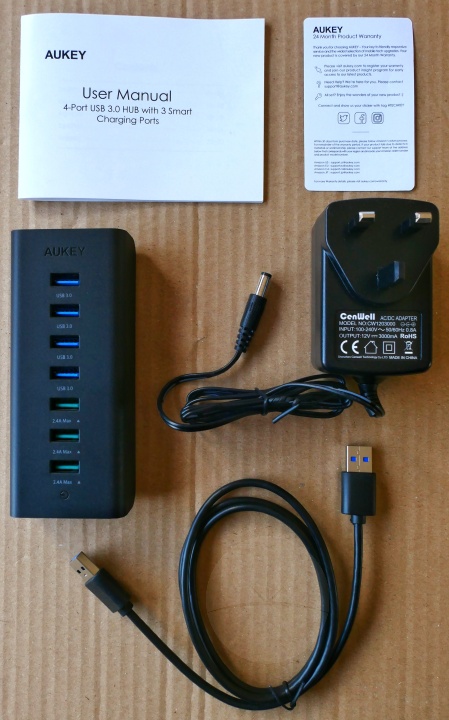 Aukey USB Charging Hub - Contents