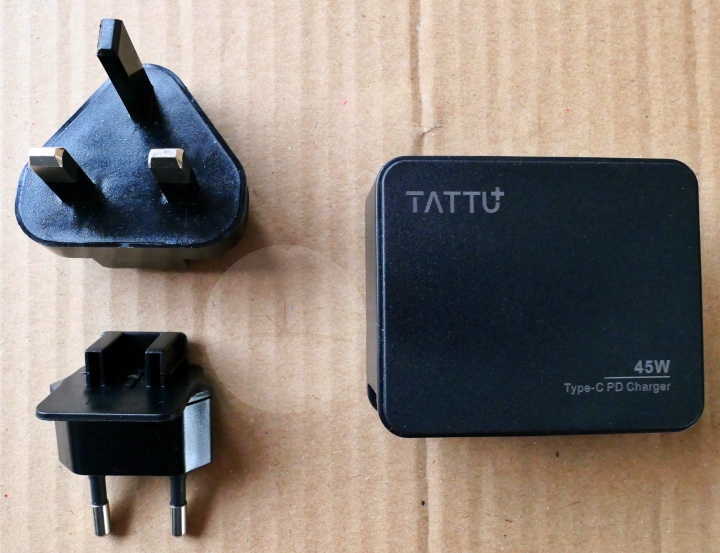 Tattu USB-C Charger - Contents