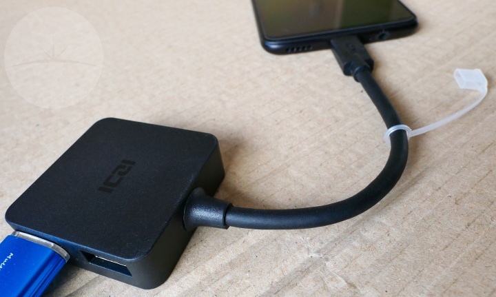 ICZI USB-C Hub - In Use