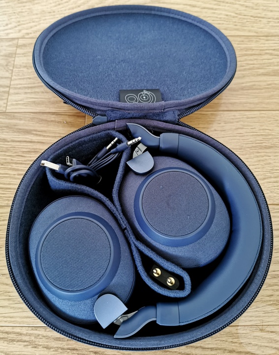 Jabra Elite 85h - Inside Case