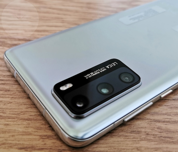 Huawei P40 - Upper Back