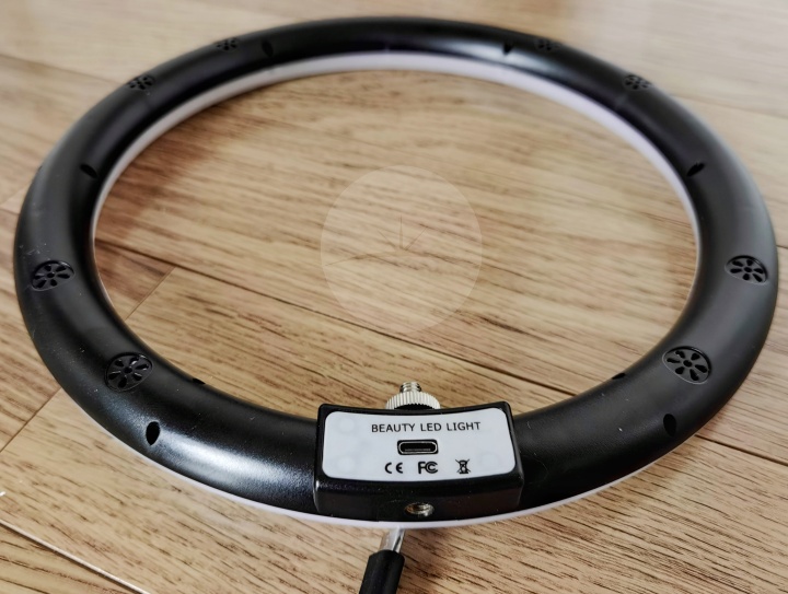 Review: IceTek 10 LED Ring Light with Tripod Stands - DroidHorizon